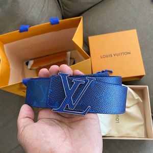 I am looking to give away one once worn LV belt. Only worn once.